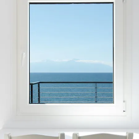 Penthouse Seafront Luxury Appartamento Epanomi